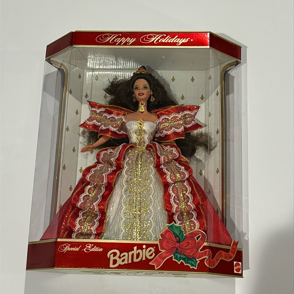 Happy Holiday Barbie brunette w/ Green Eyes Red Dresss Special Edition NIB